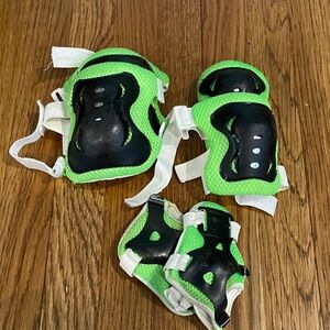 Green and Black Protective Gear Set